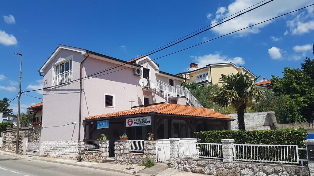 Apartman Sevilya Kostrena Luaran gambar